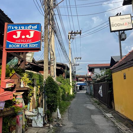 Jj 게스트하우스 치앙마이 외부 사진